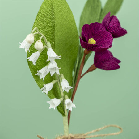 Muguet avec pommier de couleur vin